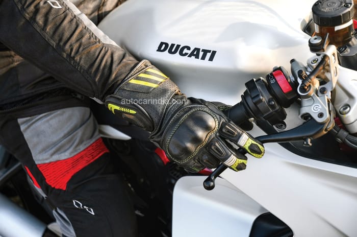 Ducati SuperSport 950 S review: Easy exotica